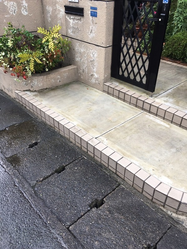 熊本市　外塀及び基礎補強塗装工事サムネイル