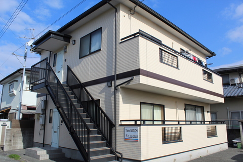 熊本市東区保田窪　アパート屋根外壁塗装工事サムネイル