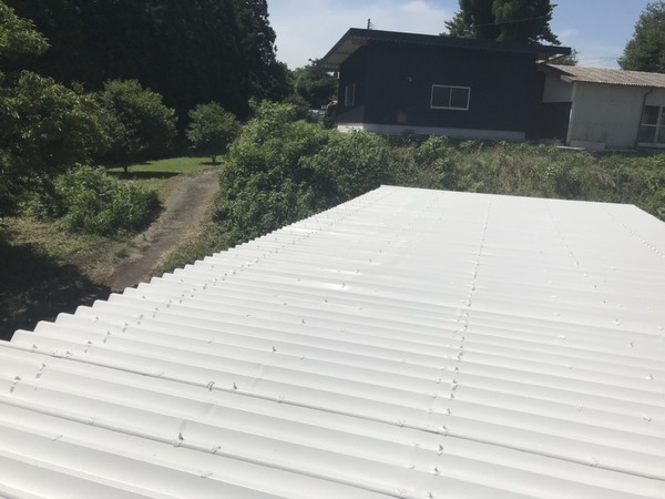 菊池市　菊池製作所様鋼板屋根遮熱防水塗装工事サムネイル