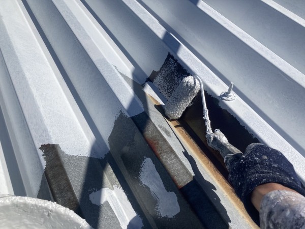 熊本市東区 テナント 屋根外壁塗装工事　高圧洗浄、屋根錆止め塗装作業サムネイル