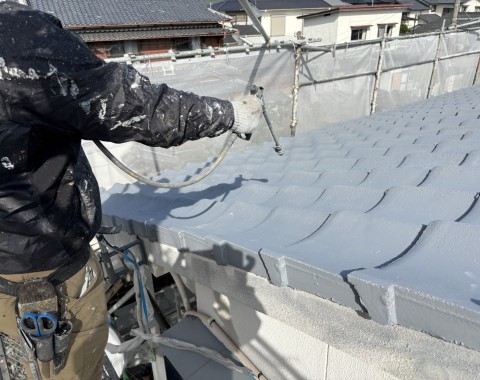 熊本市中央区 アパート 屋根外壁塗装工事 屋根下塗り・外壁下地補