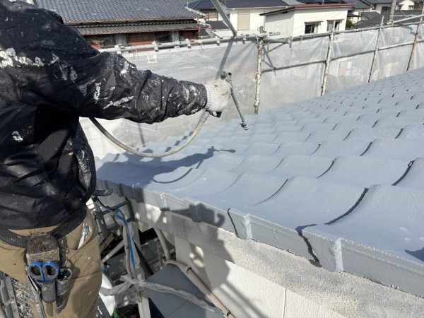 熊本市中央区 アパート 屋根外壁塗装工事 屋根下塗り・外壁下地補サムネイル