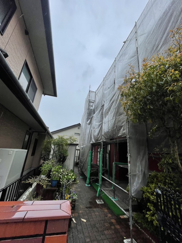 熊本市南区 N様邸 屋根葺き替え工事  足場組立作業🚧サムネイル